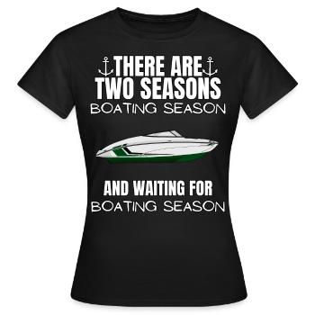 Boot Regatta . Motorboot Motoryacht . Yacht Segeln - Frauen T-Shirt - Schwarz - Vorne - AI Model Female 172 dark (172cm)