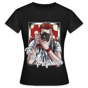taking photos - Women's T-Shirt - black - Front - AI Model Female 172 dark (172cm)