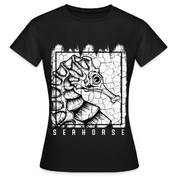 Seepferdchen - Frauen T-Shirt - Schwarz - Vorne - AI Model Female 172 dark (172cm)
