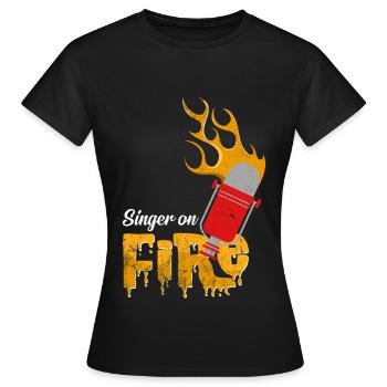 Singer On Fire Mikrophon Musikalisch Geschenkidee - Frauen T-Shirt - Schwarz - Vorne - AI Model Female 172 dark (172cm)