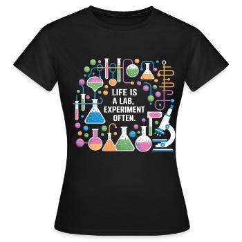 La vie est souvent une expérience de laboratoire - T-shirt Femme - noir - Devant - AI Model Female 172 dark (172cm)