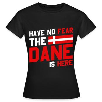 Flagge Daenemark Farben Angst Land Norden - Frauen T-Shirt - Schwarz - Vorne - AI Model Female 172 dark (172cm)