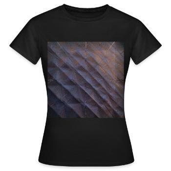 Sombre angulaire, sombre angulaire. - T-shirt Femme - noir - Devant - AI Model Female 172 dark (172cm)