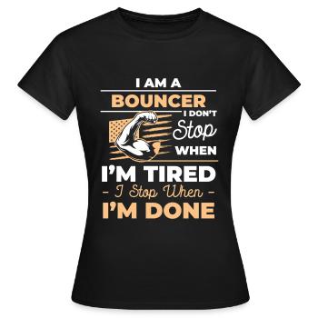 Sicherheitsdienst Bodyguard Breit - Frauen T-Shirt - Schwarz - Vorne - AI Model Female 172 dark (172cm)