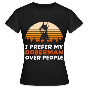 Dobermann Diensthund Hundefreund - Frauen T-Shirt - Schwarz - Vorne - AI Model Female 172 dark (172cm)