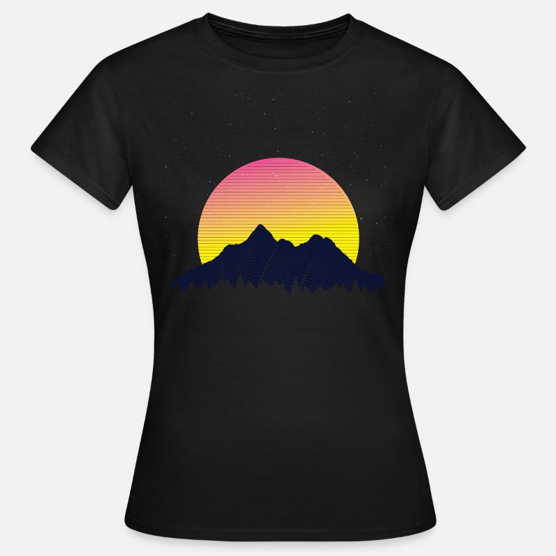 MOUNTAIN RETROWAVE SUNSET - Women's T-Shirt - black