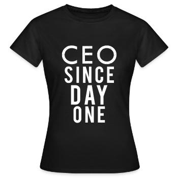 CEO - Frauen T-Shirt - Schwarz - Vorne - AI Model Female 172 dark (172cm)