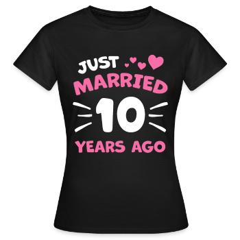 10. Wedding Anniversary Rose Wedding Couple Gift - Women's T-Shirt - black - Front - AI Model Female 172 dark (172cm)