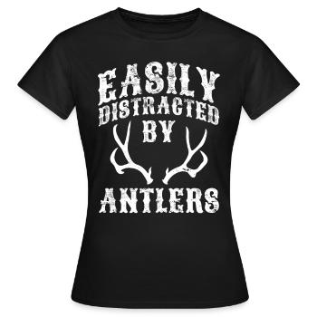 Chasse à l’échelle Chasse au chasseur d’écailles - T-shirt Femme - noir - Devant - AI Model Female 172 dark (172cm)