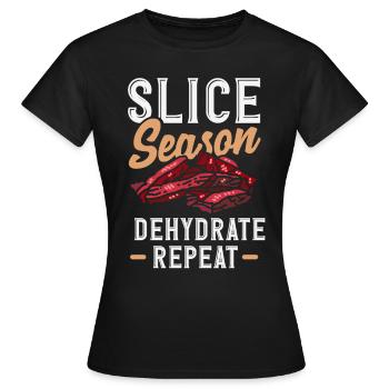 Boeuf Jerky Dealer Costume de Boeuf Jerky - T-shirt Femme - noir - Devant - AI Model Female 172 dark (172cm)