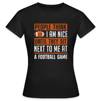 Fans de football américain Joueur de football Fantasy - T-shirt Femme - noir - Devant - AI Model Female 172 dark (172cm)