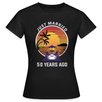 Married for 50 years Golden High Age - Women's T-Shirt - black - Front - AI Model Female 172 dark (172cm)