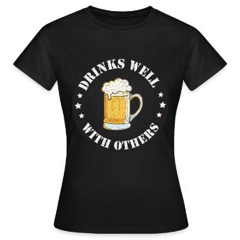 Biergarten Bierflasche Bier Bierzelt Bierkrug - Frauen T-Shirt - Schwarz - Vorne - AI Model Female 172 dark (172cm)