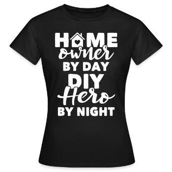 Propriétaire - T-shirt Femme - noir - Devant - AI Model Female 172 dark (172cm)