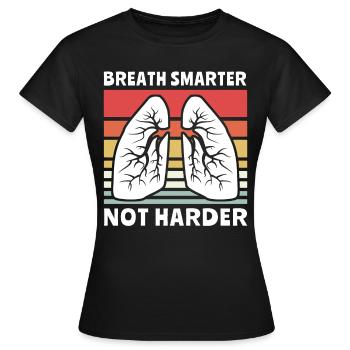 Atemtherapeut Lunge - Frauen T-Shirt - Schwarz - Vorne - AI Model Female 172 dark (172cm)