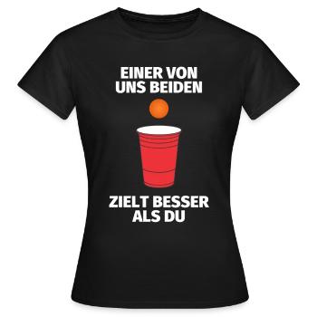 Einer von uns beiden Beerpong - Frauen T-Shirt - Schwarz - Vorne - AI Model Female 172 dark (172cm)