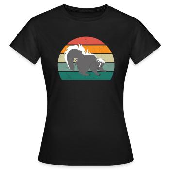 Skunks stink mammals defend skunk - Women's T-Shirt - black - Front - AI Model Female 172 dark (172cm)