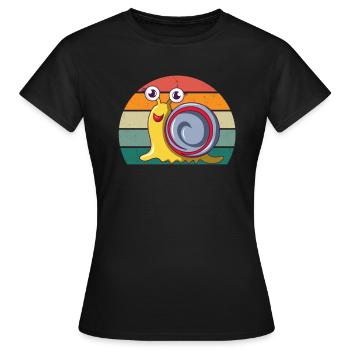 Schnecke Insekten Schneckenhaus Nacktschnecke - Frauen T-Shirt - Schwarz - Vorne - AI Model Female 172 dark (172cm)