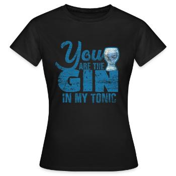 Gin - Frauen T-Shirt - Schwarz - Vorne - AI Model Female 172 dark (172cm)
