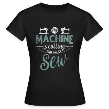 Machine à coudre à coudre - T-shirt Femme - noir - Devant - AI Model Female 172 dark (172cm)