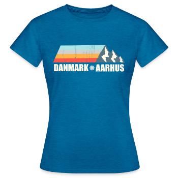 Aarhus - T-shirt Femme - bleu saphir antique chiné - Devant - AI Model Female 172 dark (172cm)