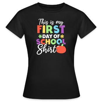 Erster Schultag Erster Schultag Outfit - Frauen T-Shirt - Schwarz - Vorne - AI Model Female 172 dark (172cm)