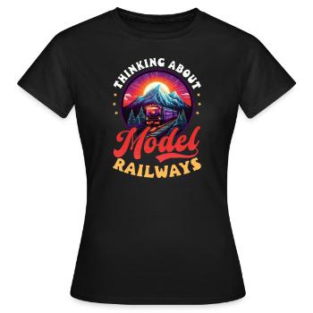 Modelleisenbahn: Modelleisenbahn denken - Frauen T-Shirt - Schwarz - Vorne - AI Model Female 172 dark (172cm)