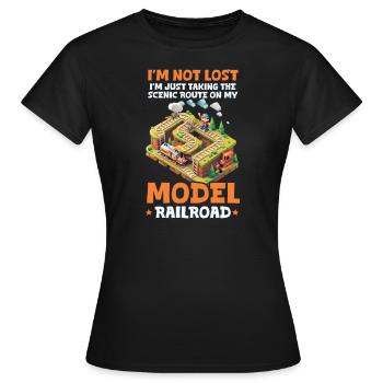 Modelleisenbahn nicht verloren, landschaftlich reizvolle Route - Frauen T-Shirt - Schwarz - Vorne - AI Model Female 172 dark (172cm)