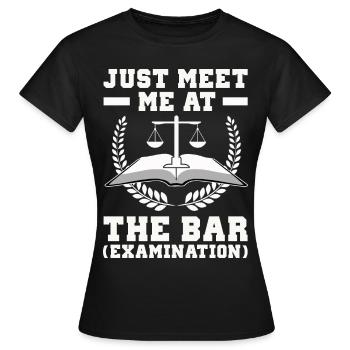 Anwalt - Frauen T-Shirt - Schwarz - Vorne - AI Model Female 172 dark (172cm)
