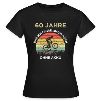 60 Jahre Radfahrer Geschenk Retro Lustiger Spruch - Frauen T-Shirt - Schwarz - Vorne - AI Model Female 172 dark (172cm)