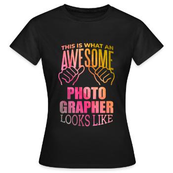 Photographer Photographer Photographer - Women's T-Shirt - black - Front - AI Model Female 172 dark (172cm)