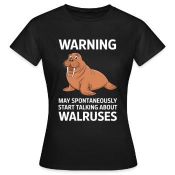 Walross - Frauen T-Shirt - Schwarz - Vorne - AI Model Female 172 dark (172cm)