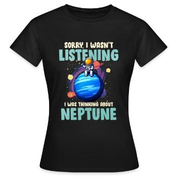 Neptun - Frauen T-Shirt - Schwarz - Vorne - AI Model Female 172 dark (172cm)
