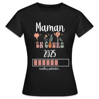maman 2025 en cours fleurs annonce grossesse - T-shirt Femme - noir - Devant - AI Model Female 172 dark (172cm)