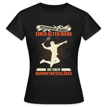 Unterschätze Niemals Einen Alten Mann Mit Einem Ba - Frauen T-Shirt - Schwarz - Vorne - AI Model Female 172 dark (172cm)