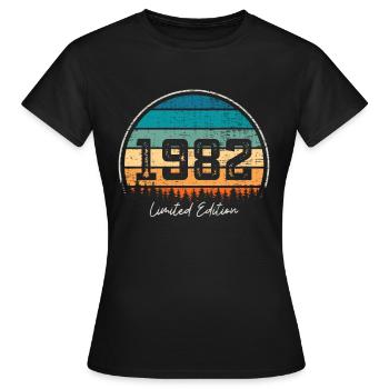 Vintage 1982 Limited Edition Retro Sunset - Women's T-Shirt - black - Front - AI Model Female 172 dark (172cm)