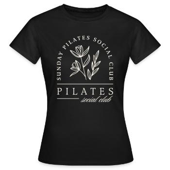 Pilates Club Studio Sonntagskurse - Frauen T-Shirt - Schwarz - Vorne - AI Model Female 172 dark (172cm)