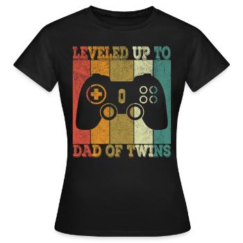 Future Dad of Twins Pregnancy Announcement 2021 - T-shirt Femme - noir - Devant - AI Model Female 172 dark (172cm)