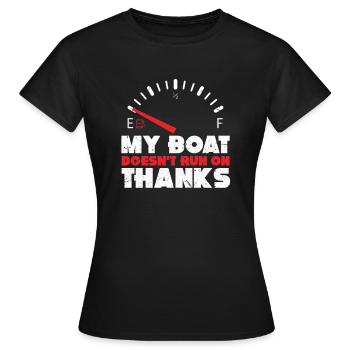Boot - Frauen T-Shirt - Schwarz - Vorne - AI Model Female 172 dark (172cm)