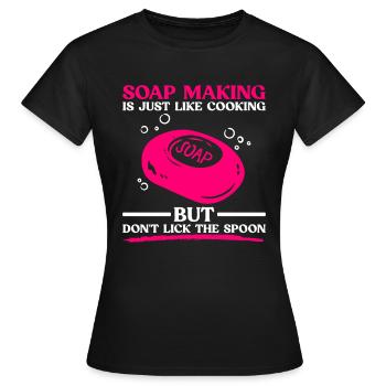 savon fabrication savon savonnière savonnerie savon chaudière - T-shirt Femme - noir - Devant - AI Model Female 172 dark (172cm)
