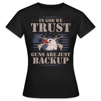 En Dieu, nous avons confiance, les armes ne sont que des sauvegardes - T-shirt Femme - noir - Devant - AI Model Female 172 dark (172cm)
