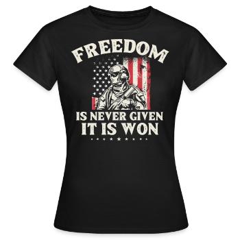 US patriotic quotes, patriot, patriots - Women's T-Shirt - black - Front - AI Model Female 172 dark (172cm)