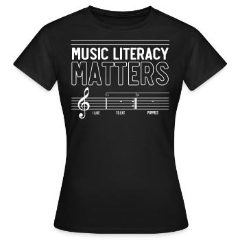La compétence musicale est importante - T-shirt Femme - noir - Devant - AI Model Female 172 dark (172cm)