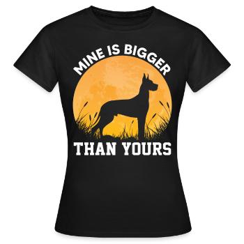 Great Danes, Great Danes - Women's T-Shirt - black - Front - AI Model Female 172 dark (172cm)