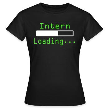 Nerdy Intern Thé - T-shirt Femme - noir - Devant - AI Model Female 172 dark (172cm)