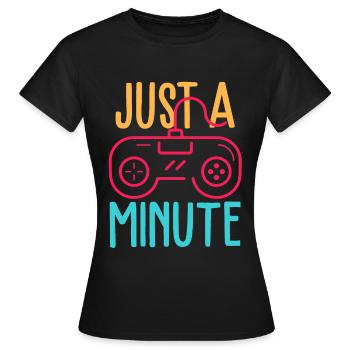 Controller Videospiele - Frauen T-Shirt - Schwarz - Vorne - AI Model Female 172 dark (172cm)