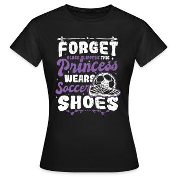 La princesse porte des chaussures de football pour femmes - T-shirt Femme - noir - Devant - AI Model Female 172 dark (172cm)