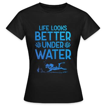 tauchen unter wasser - Frauen T-Shirt - Schwarz - Vorne - AI Model Female 172 dark (172cm)
