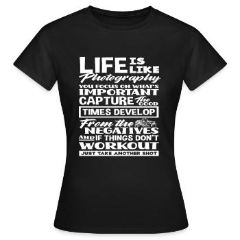 Photograph Leben - Frauen T-Shirt - Schwarz - Vorne - AI Model Female 172 dark (172cm)