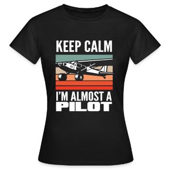 Pilot Ausbildung Spruch Flugschule - Frauen T-Shirt - Schwarz - Vorne - AI Model Female 172 dark (172cm)